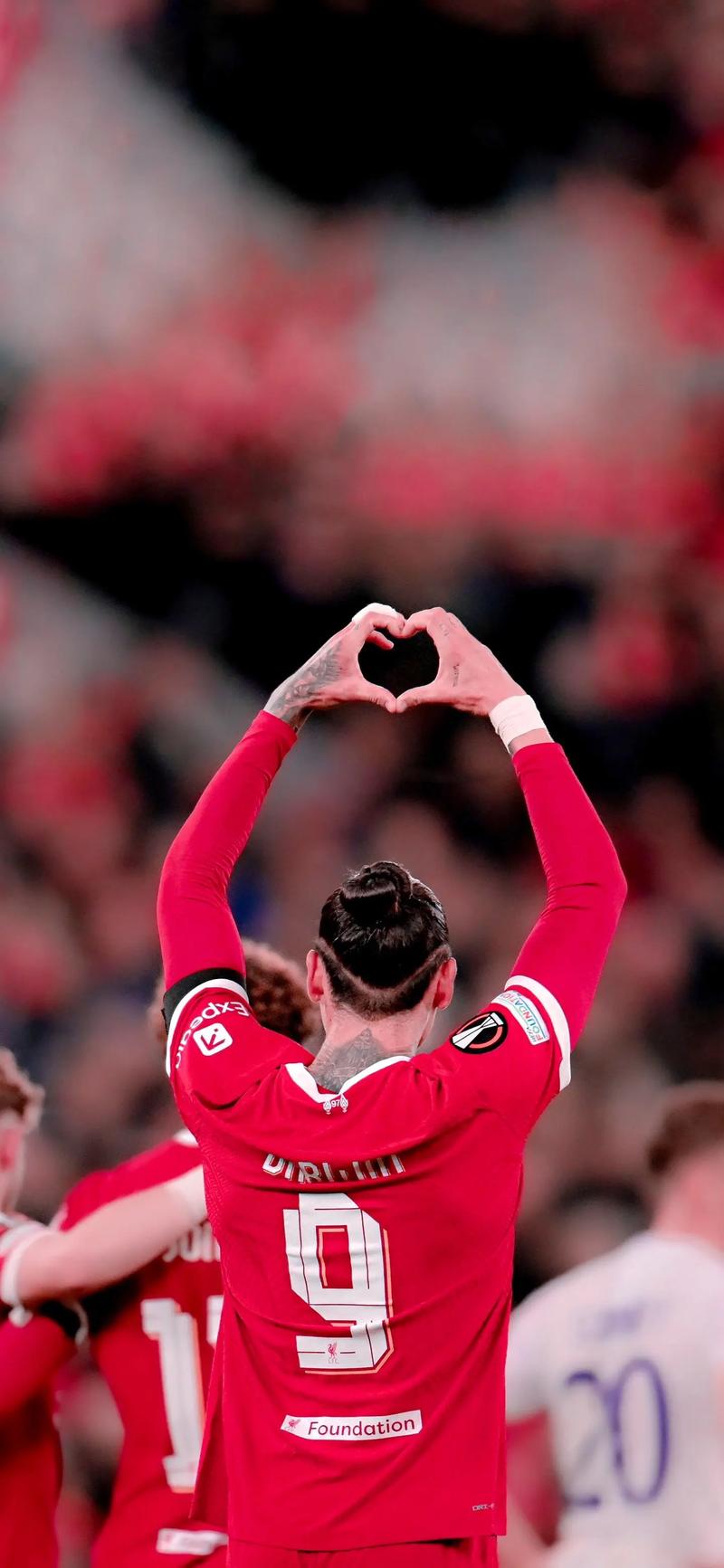 米体：罗马有意先租后买埃切韦里，买断费可能提高至3000万欧（米兰体育报：罗马拟先租后买引进埃切韦里，买断费或升至3000万欧）