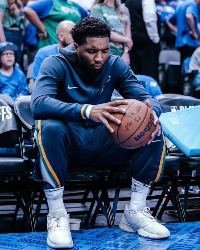 U18国少12月集训名单：魏祥鑫领衔，海外球员姜轶祥在列（U18国少12月集训名单公布：魏祥鑫领衔，留洋球员姜轶祥入选）