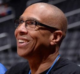 北青：向余望不参加冲超庆祝直奔U22，确认下赛季留在铜梁龙（北青：向余望缺席冲超庆典转赴U22，已确认下赛季继续效力铜梁龙）