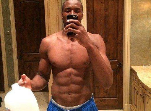 非洲杯对抗激烈精彩不断（非洲杯鏖战正酣，精彩连连）