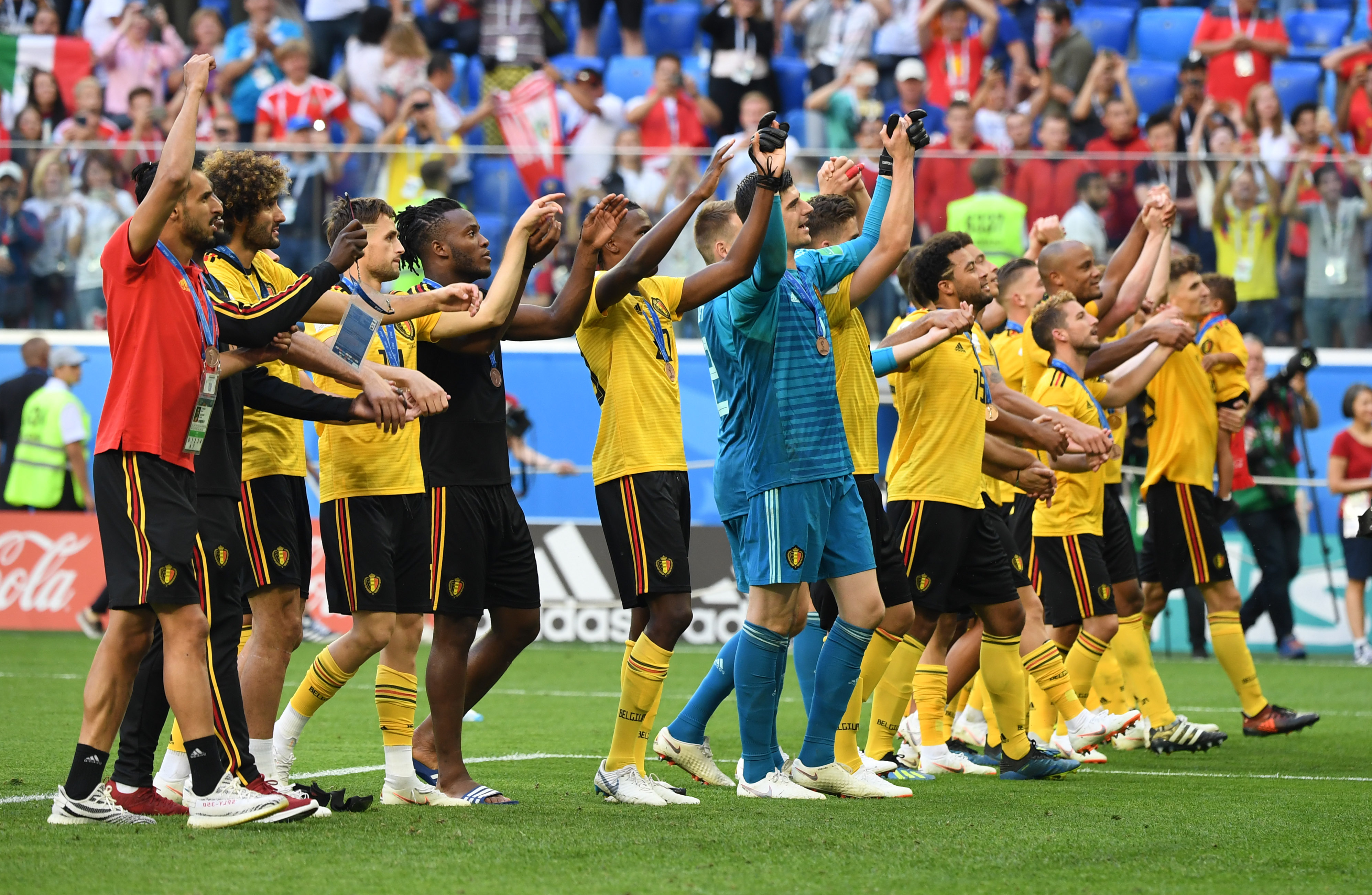 快船面对黄蜂豪取15连胜，上次输球还是在2017年（快船对阵黄蜂已豪取15连胜，上次输球还要追溯到2017年）